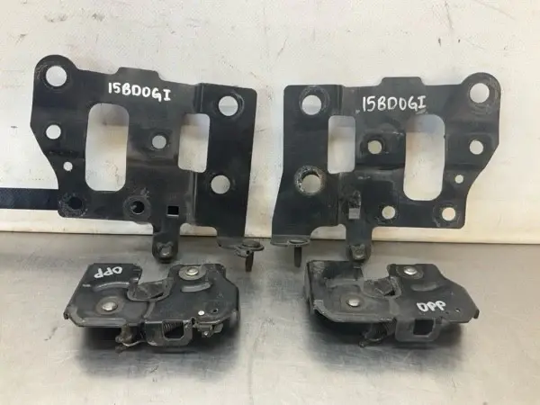 2008 Infiniti V35 G35X Front Hood Lock Latch Oem 15Bd0Gi