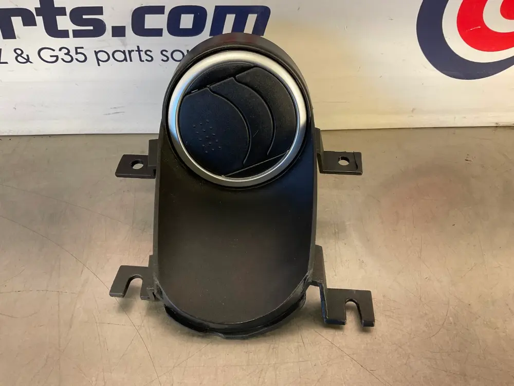 2005 Nissan 350Z Passenger Right Door Vent Trim 80964 OEM 25BAEDE