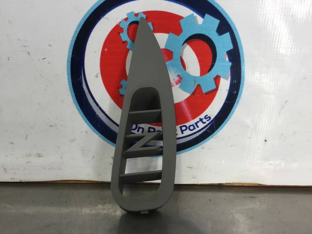 2006 Nissan 350Z Driver Left Dash Z Air Vent Trim 68421 OEM 0BASCA