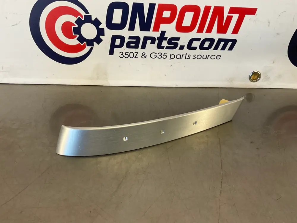 2006 Nissan 350Z Passenger Right Interior Door Grip Trim 80932 OEM 21BJFDE