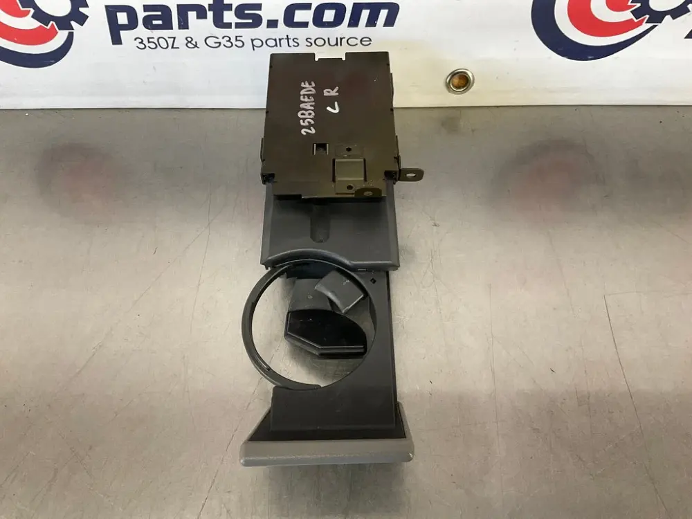 2005 Nissan 350Z Passenger Right Pop Out Center Dash Cupholder OEM 25BAEDE