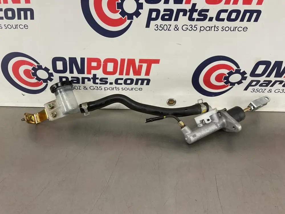 2006 Nissan 350Z Clutch Master Cylinder 30610 OEM 15BAJDG