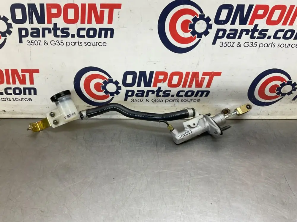 2006 Nissan Z33 350Z Clutch Master Cylinder OEM 23BJJEI
