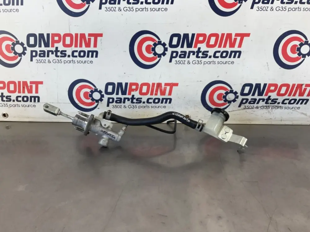 2007 Nissan Z33 350Z Clutch Master Cylinder OEM 21BGKEG
