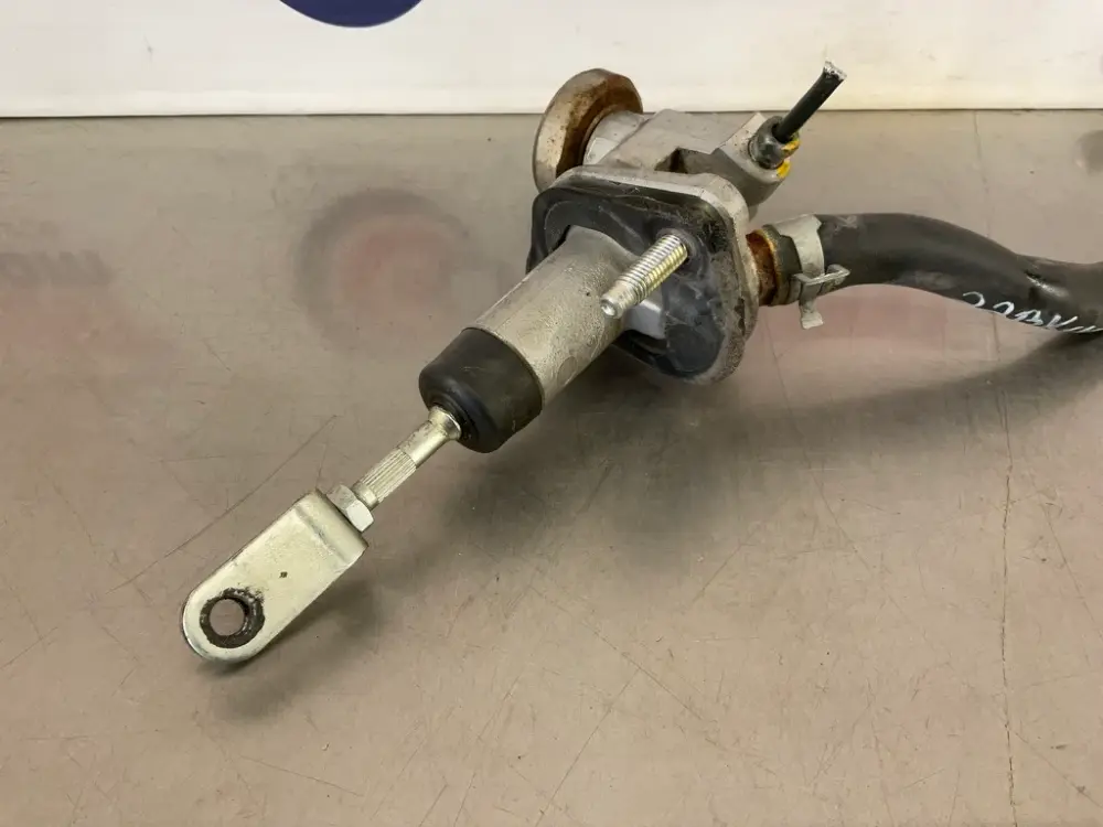 2008 Infiniti G37 Clutch Master Cylinder OEM 22BK0DG