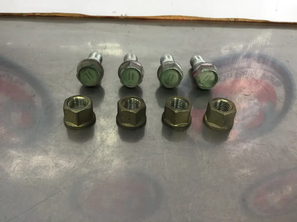 2006 Infiniti G35 Driveshaft Differential Bolts Hardware OEM 5EAI