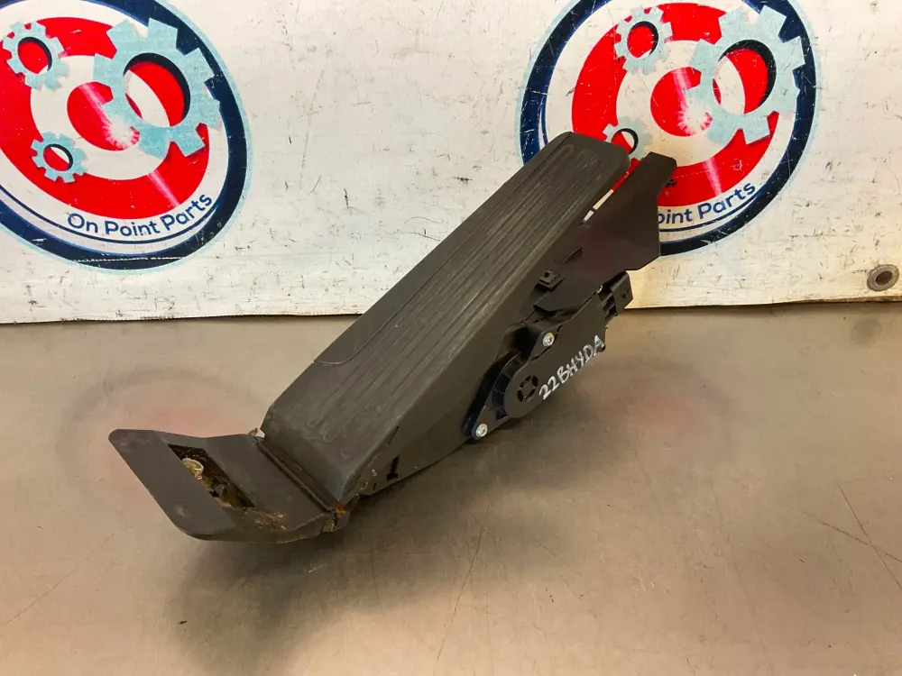 2010 Infiniti G37 Gas Accelerator Throttle Pedal OEM 22BHYDA