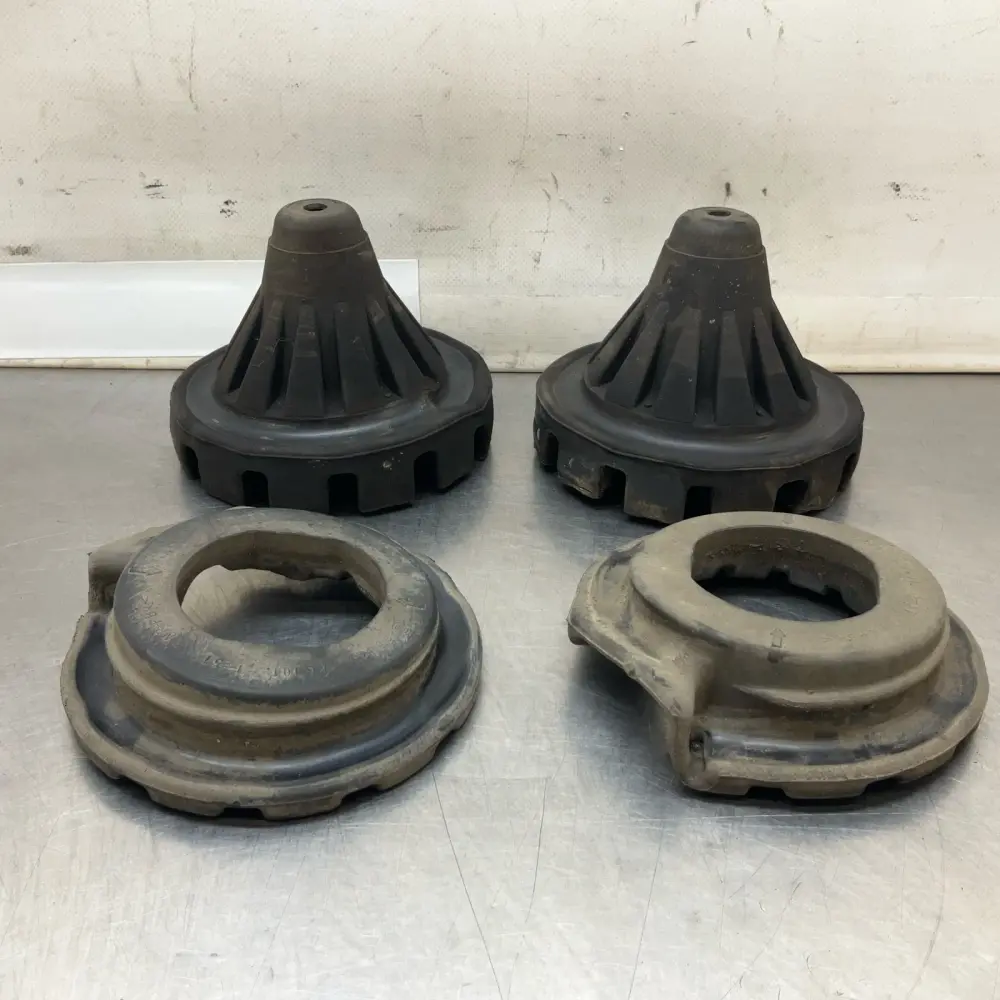 03-15 G35 G37 Q60 Rear Coil Spring Bushing 55050AL500 55036AG001 Oem 12Bd4Gi