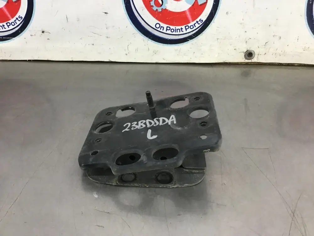 09-20 Nissan 370Z Driver Left Rear Bumper Impact Bracket 852111EA2A OEM 23BDSDA