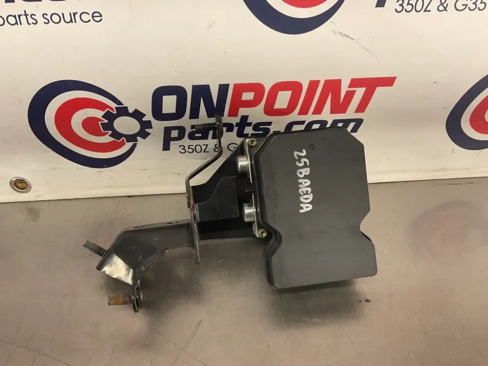 2005 Nissan 350Z ABS Anti Skid Pump Module Actuator Assembly OEM 25BAEDA