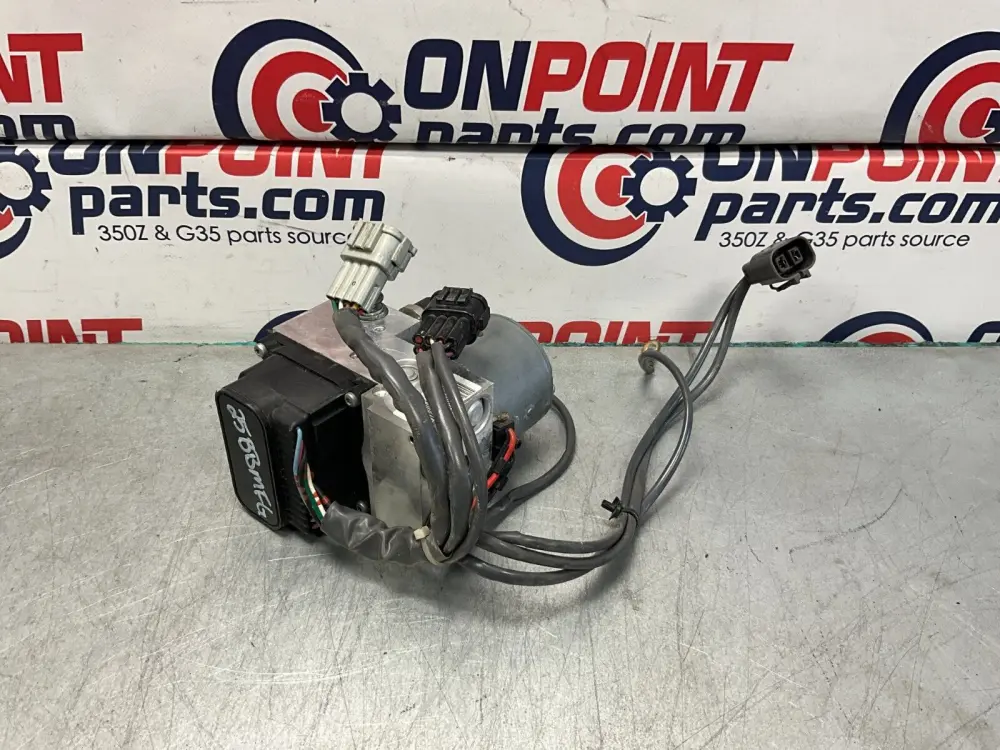 2007 Nissan Z33 350Z ABS Brake Pump Control Module OEM 25BBMFG