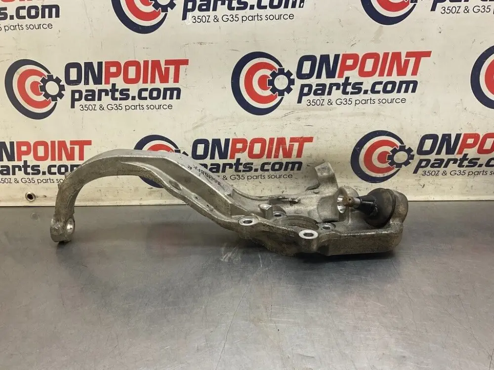 2005 Nissan Z33 350Z Passenger Right Front Steering Spindle Knuckle OEM 15BDBFK