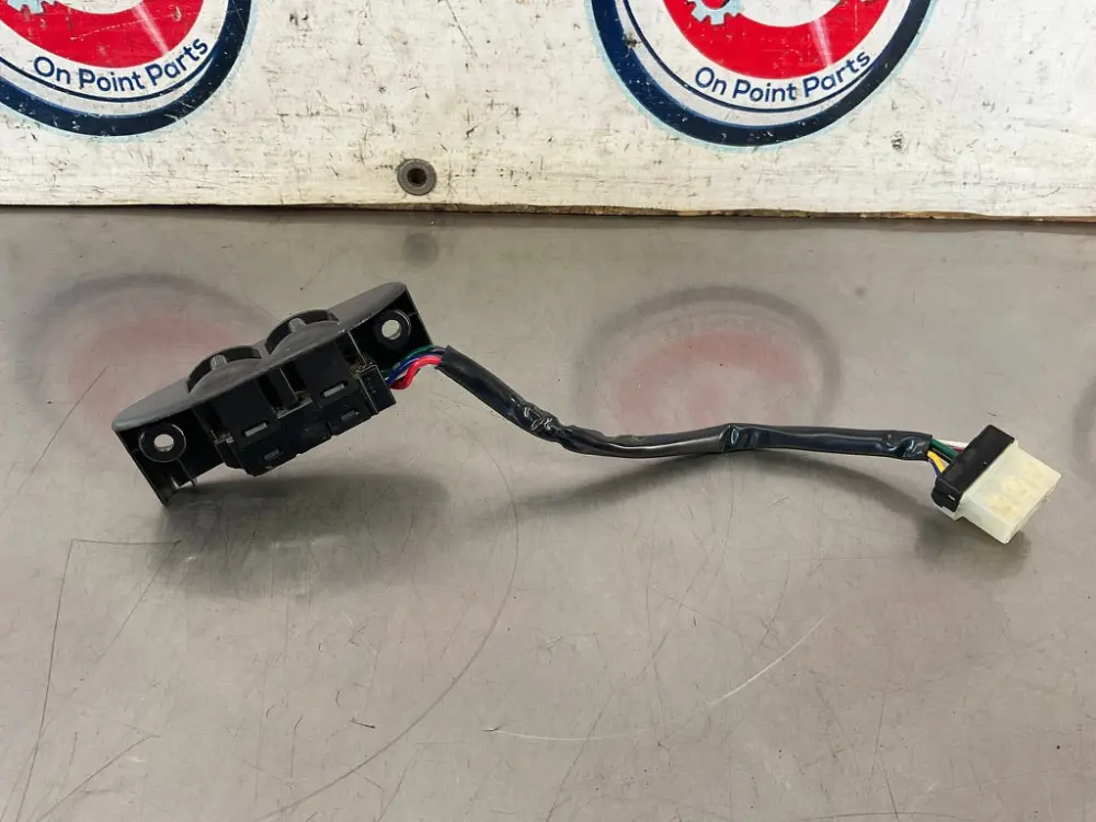 2006 Nissan 350Z Driver Left Power Seat Switches OEM 21BHKDA