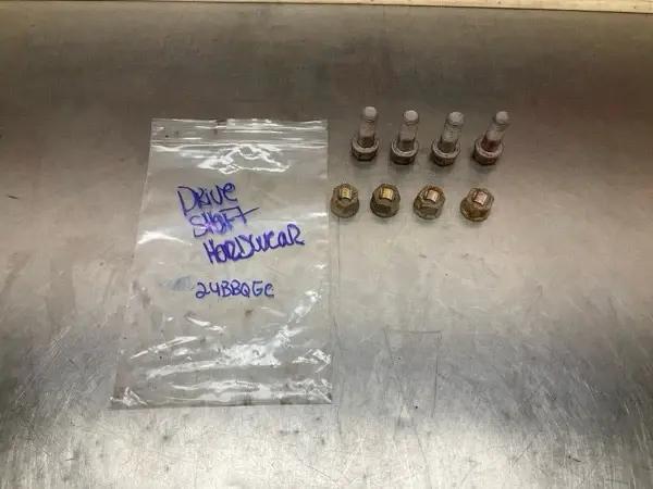 2004 Nissan Z33 350Z Rear Driveshaft Hardware Bolts Oem 24Bbqgc