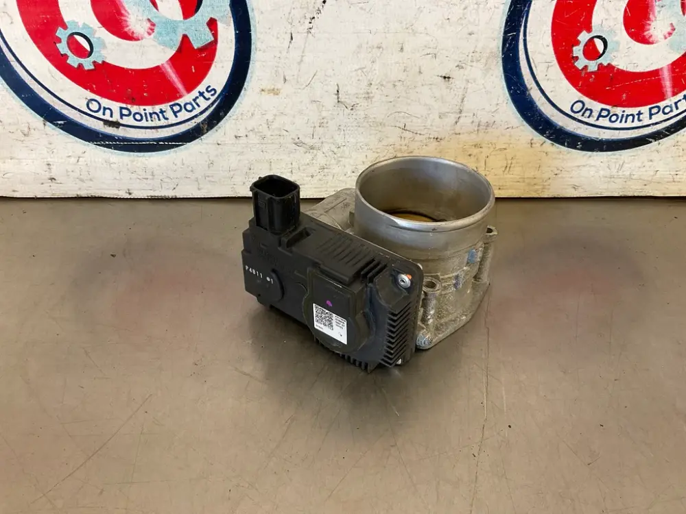 2004 Nissan 350Z VQ35DE Throttle Body OEM 24BIVDI