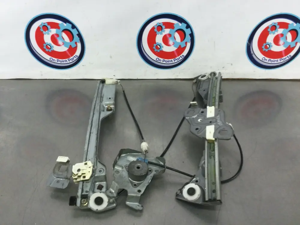 2004 Infiniti G35 Passenger Right Window Regulator OEM 0BALCK Compatible Toyota Camry