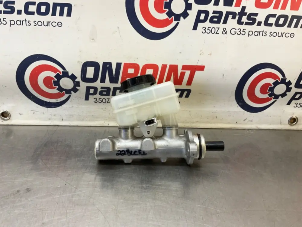 2004 Nissan Z33 350Z Brake Master Cylinder OEM 22BLCFI