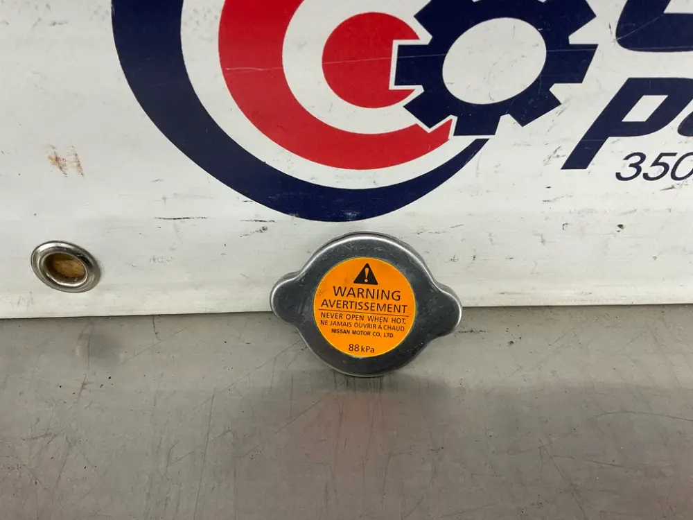 2005 Nissan 350Z Radiator Cap OEM 25BAEDA