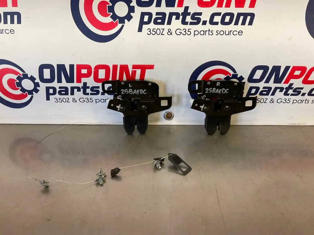 03-09 Nissan 350Z Multi-use Tonneau Lid Lock Latches 97260CE40A OEM 25BAEDC