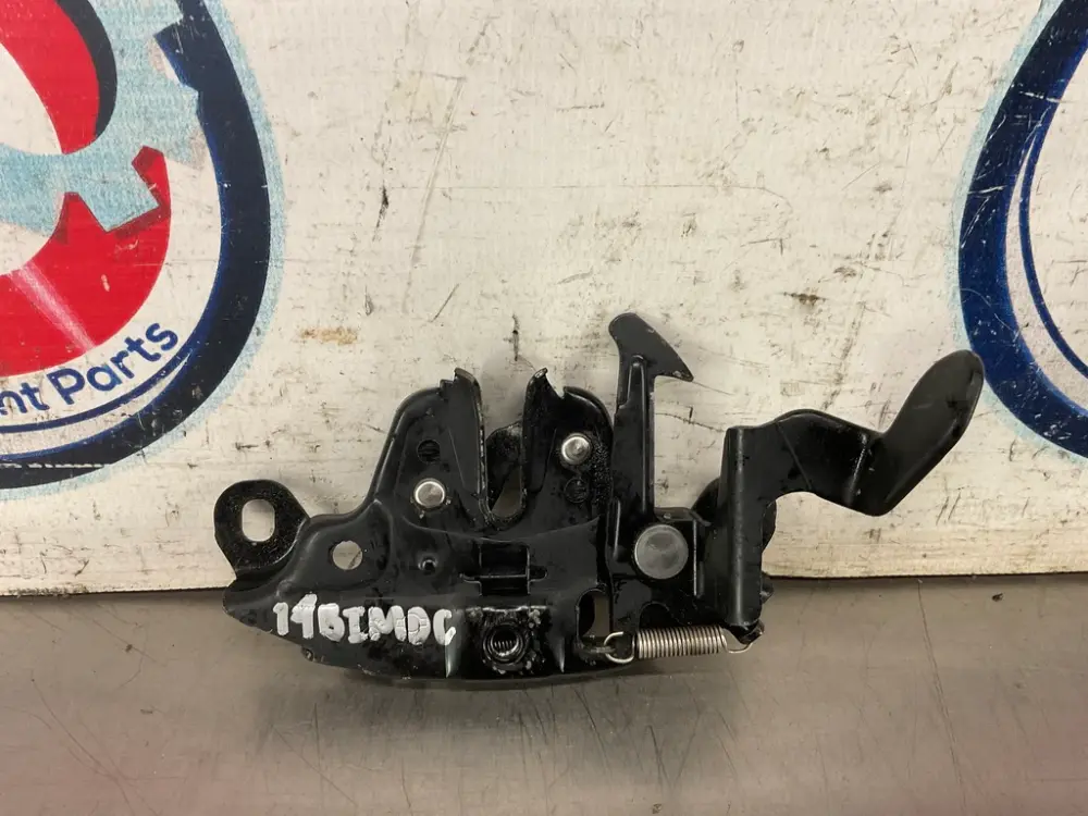 2007 Nissan 350Z Hood Latch OEM 14BIMDC
