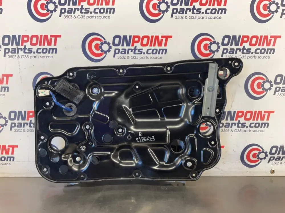 Motor and Regulator 2007 Nissan Z33 350Z Passenger Right Window Regulator Motor Assembly OEM 21BGKE3