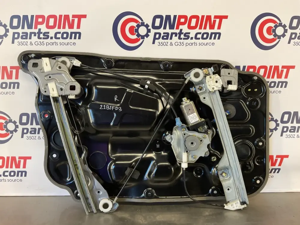 2006 Nissan 350Z Passenger Right Window Regulator Motor Panel 80730 OEM 21BJFD3 Mounting Hardware