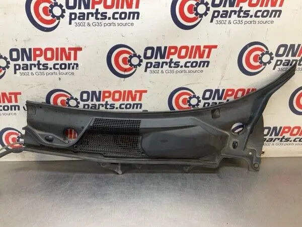 2005 Nissan Z33 350Z Driver Windshield Cowl Wiper Cover Panel Oem 11Bfyf3