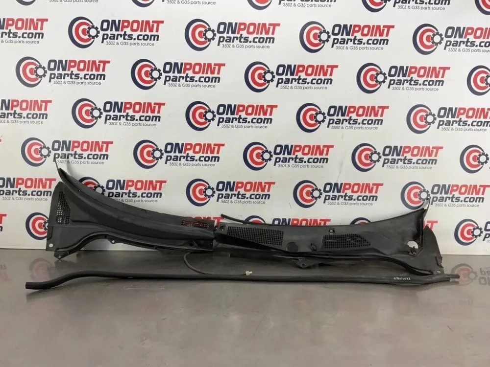 2005 Infiniti G35 Windshield Wiper Cowl Assembly OEM 11BFME3 Hatchbacks