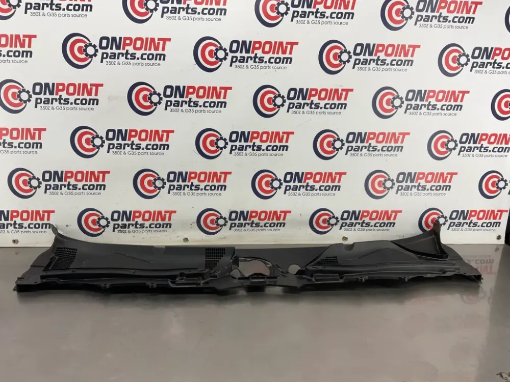 2016 Nissan 370Z Windshield Wiper Cowl Assembly 66862 OEM 11BB9D3