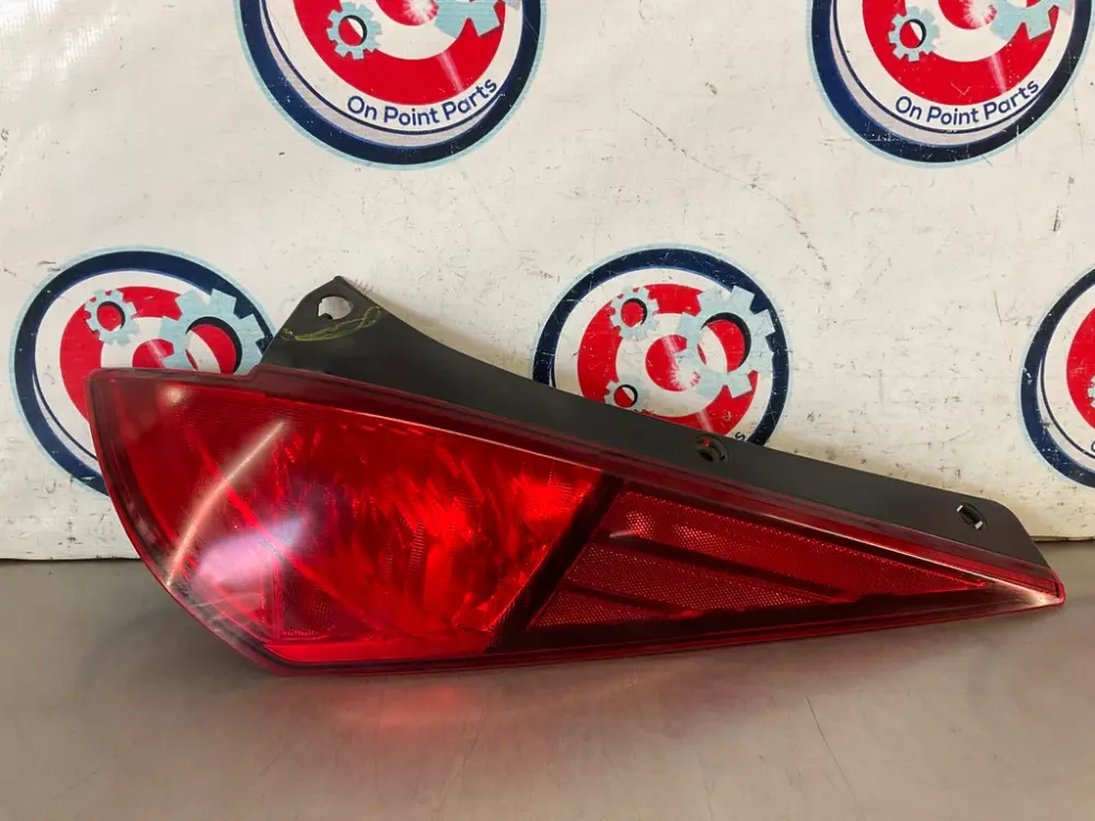 03-05 Nissan 350Z Passenger Right Rear Tail Airy 26550CD025 OEM 24BIVD2