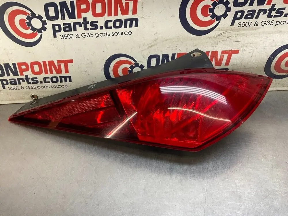 2005 Nissan Z33 350Z Driver Left Tail Buoyant OEM 15BDBF2