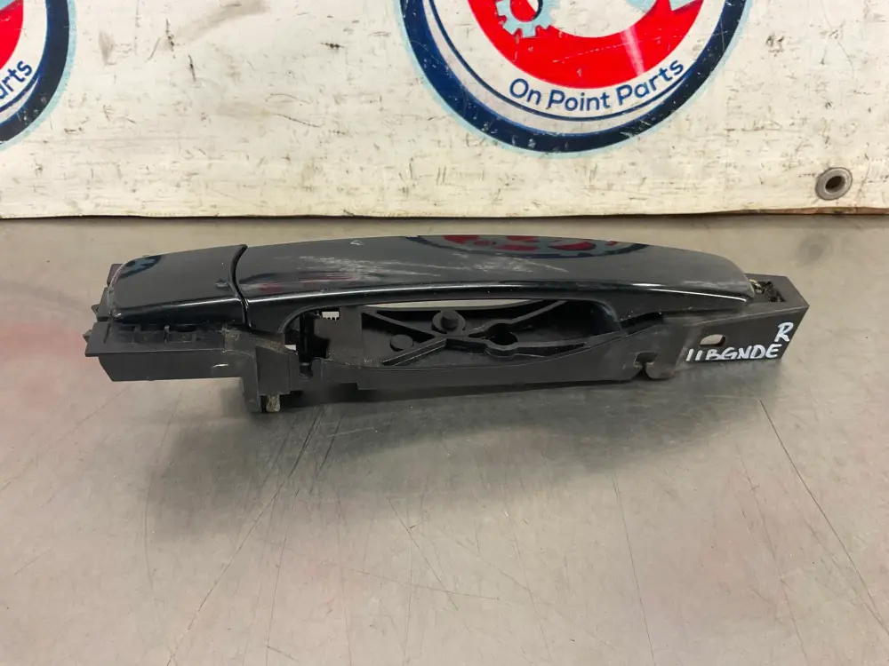 03-07 Infiniti G35 Coupe Right Exterior Door Handle Ebony 80610AM800 OEM 11BGNDE