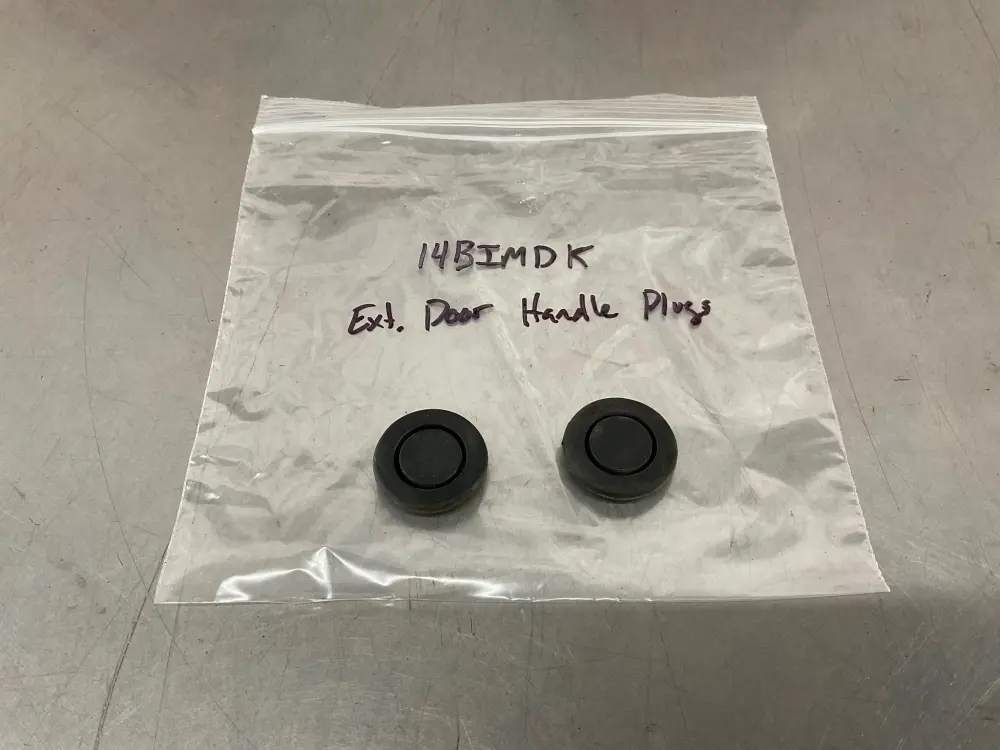 03-09 Nissan 350Z Exterior Door Handle Tpr Plugs 0165802121 OEM 14BIMD
