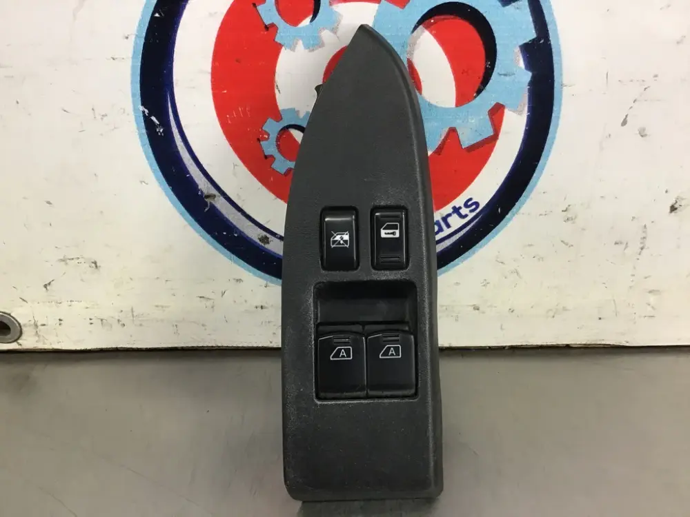 2005 Infiniti G35 Driver Left Master Window Lock Switch OEM 11BFVCA