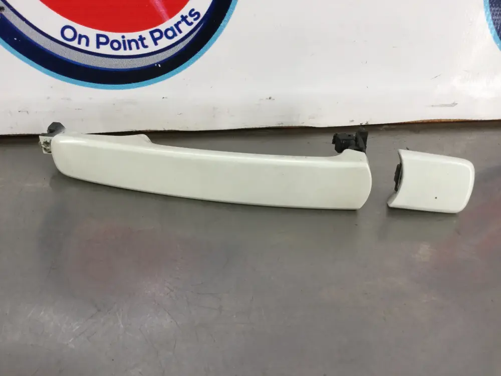 2006 Infiniti G35 Passenger Right Exterior Door Handle OEM 5GBE