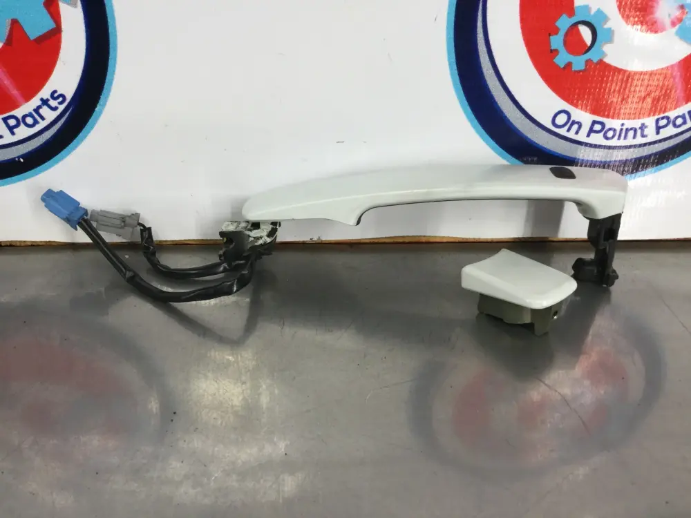 2006 Infiniti G35 Passenger Right Exterior Door Handle OEM 53AE