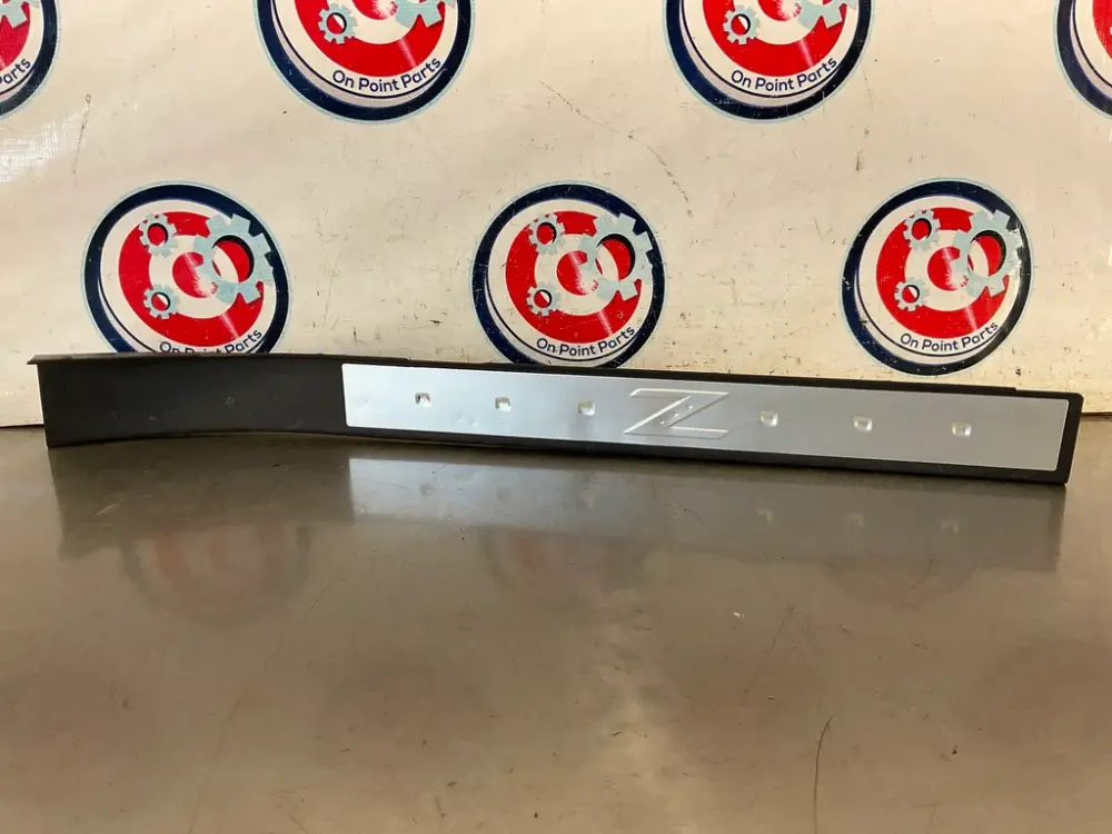 2007 Nissan 350Z Passenger Right Door Threshold Kick Plate Trim OEM 15BI8D7