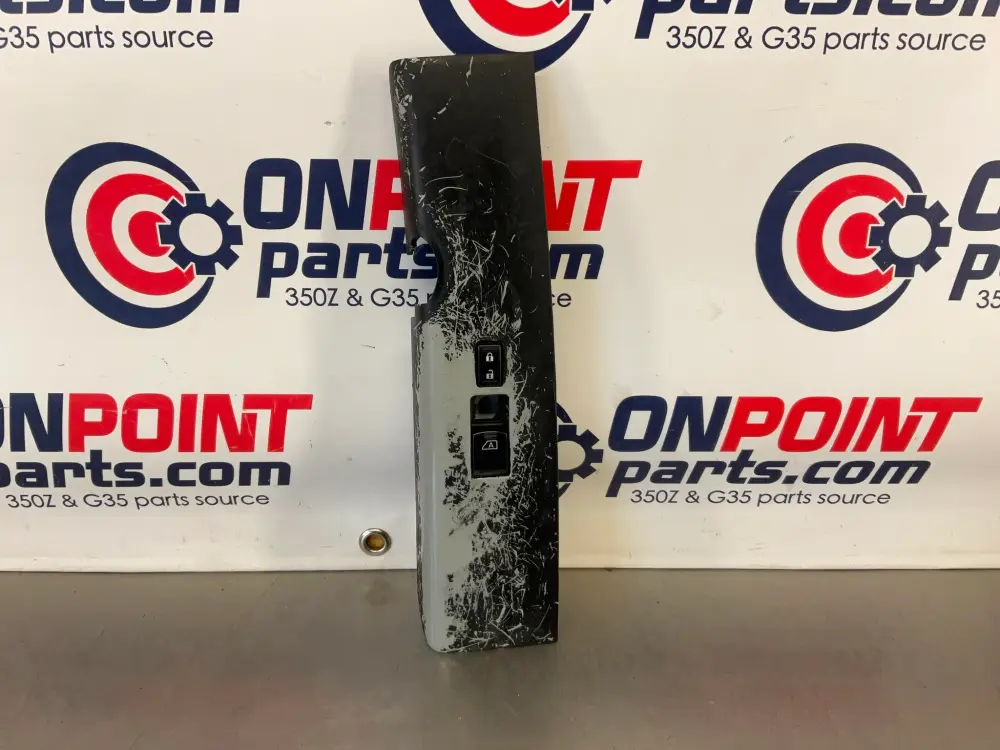 2008 Nissan 350Z Passenger Right Door Lock Window Trim 80960 OEM 13BASDE