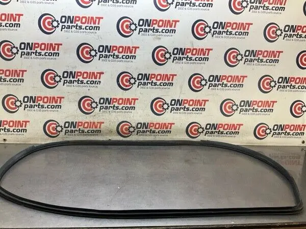 2005 Nissan Z33 350Z Front Driver Door Frame Weatherstrip Seal Oem 25Bhtfg