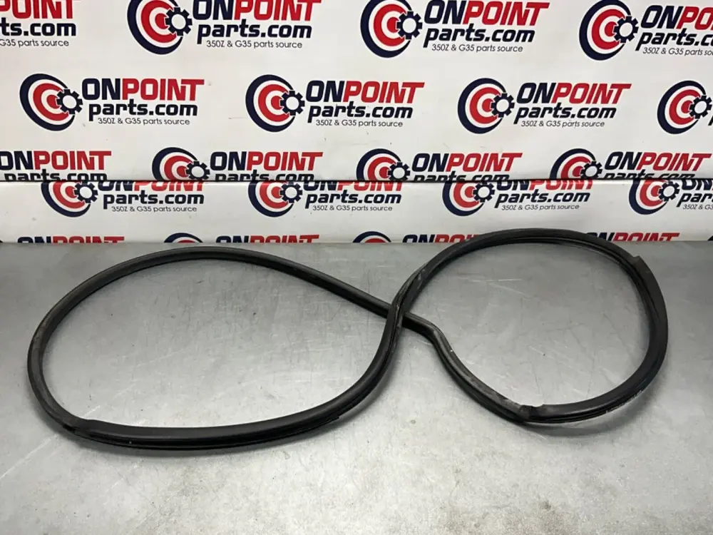 2003 Nissan Z33 350Z Driver Left Inner Door Body Seal OEM 21BKGEA