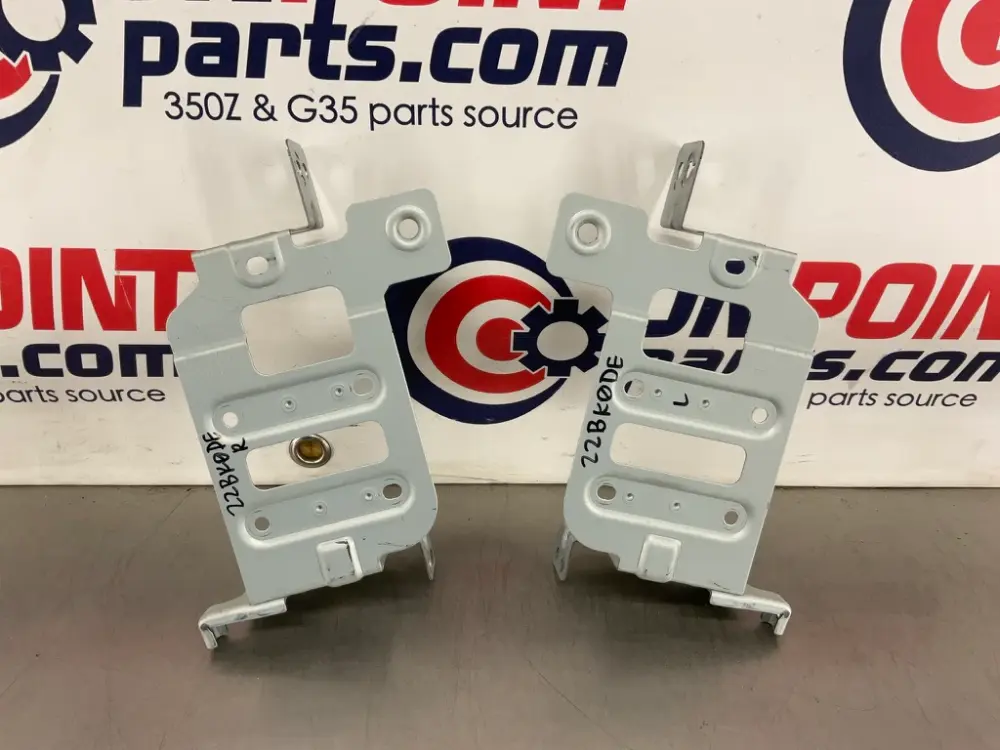07-15 Infiniti G35 G37 Q60 Radio Attach Brackets 28039JK000 28038JK000 OEM K0D