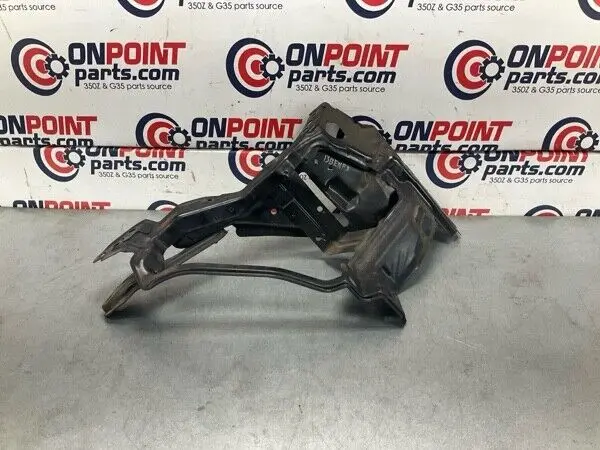 2003 Nissan Z33 350Z Front Passenger Headlight Basket Bracket Oem 13Benf3