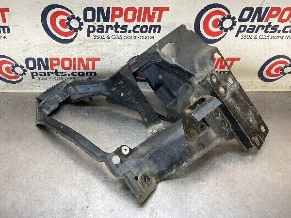 2003 Nissan Z33 350Z Front Passenger Headlight Basket Bracket Oem 22Bdxf3