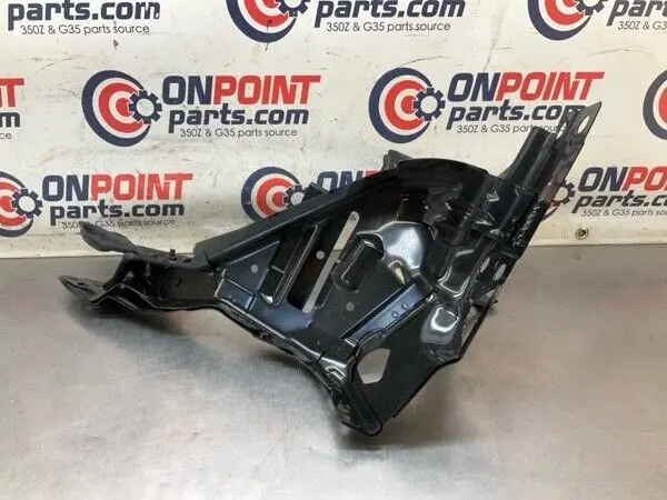 2005 Nissan Z33 350Z Front Passenger Headlight Basket Bracket Oem 12Bfdf2