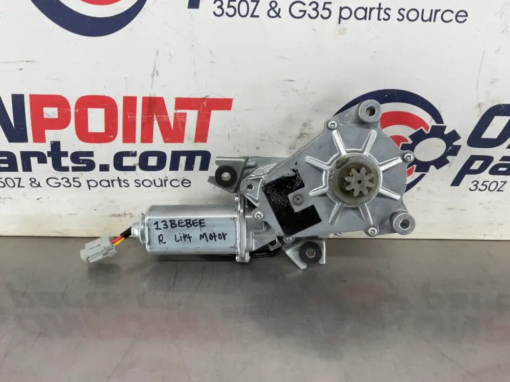 2005 Nissan 350Z Passenger Right Transformable Soft Top Lift Motor OEM 13BEBEE