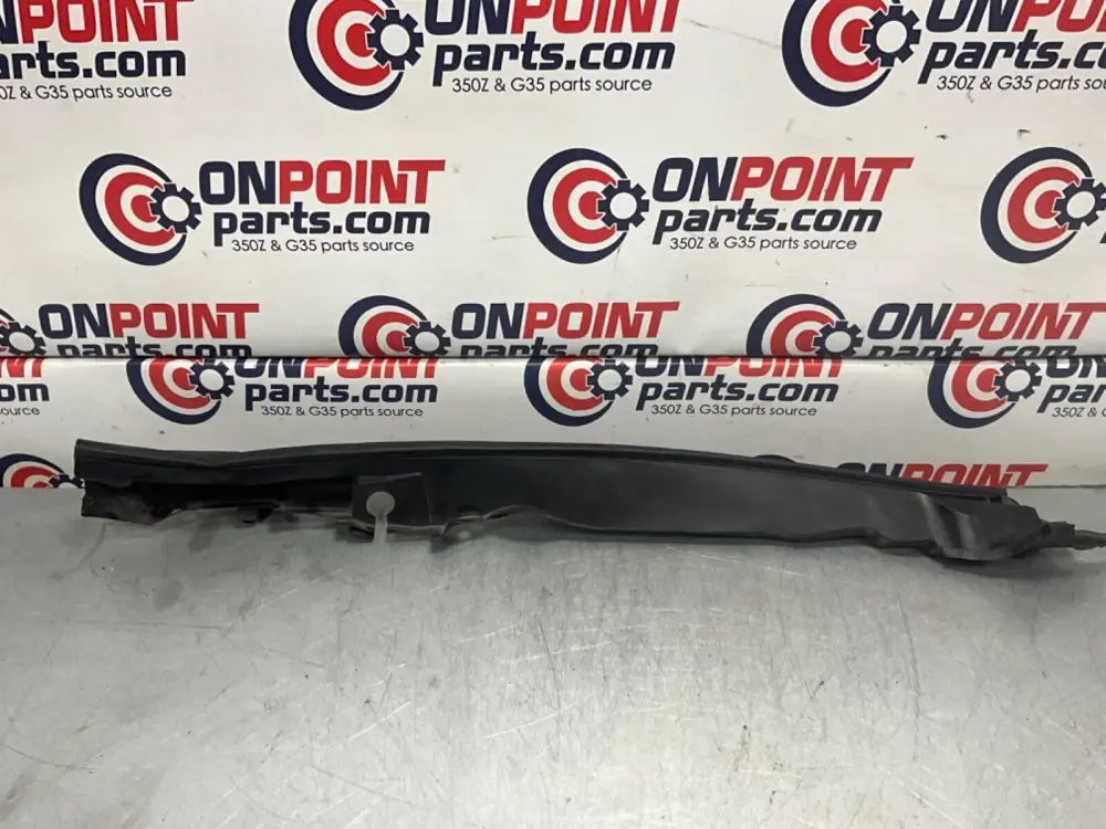 2009 Infiniti V36 G37 Sedan Driver Left Fender Hood Seal OEM 12BAWFG