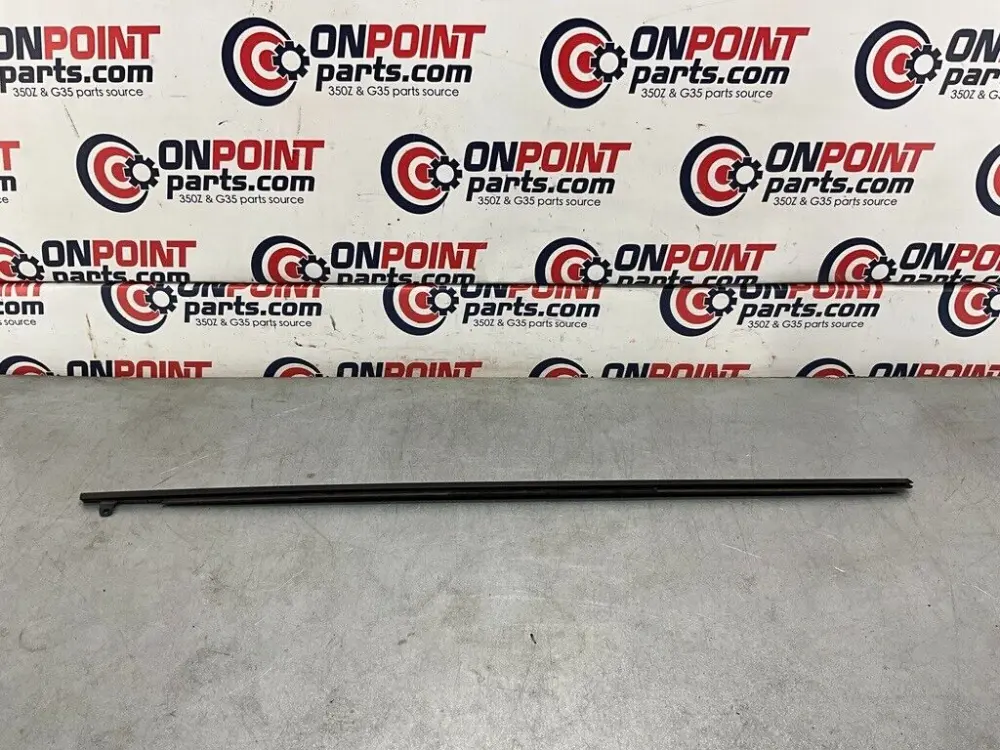 2004 Nissan Z33 350Z Passenger Door Shell Glass Felt Weatherstrip Oem 25Bdqf3