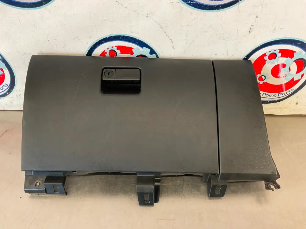 2004 Infiniti G35 Passenger Right Interior Glove Box OEM 21BHRD8 Wireless Charging Pad