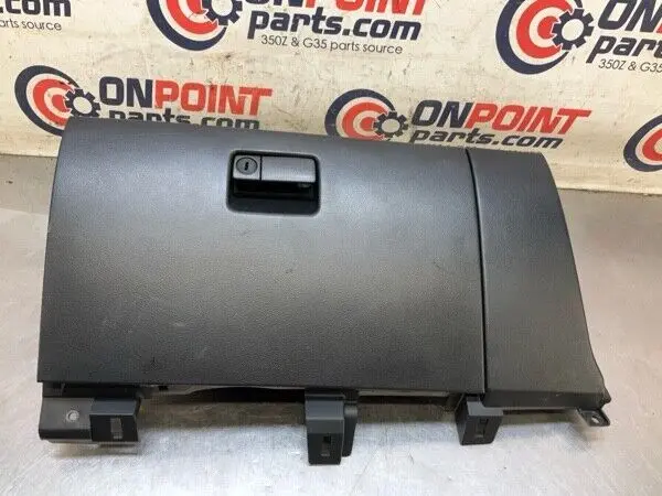2006 Infiniti V35 G35 Front Passenger Sedan Lower Glove Box Oem 23Bh1F8 Wireless Charging Pad