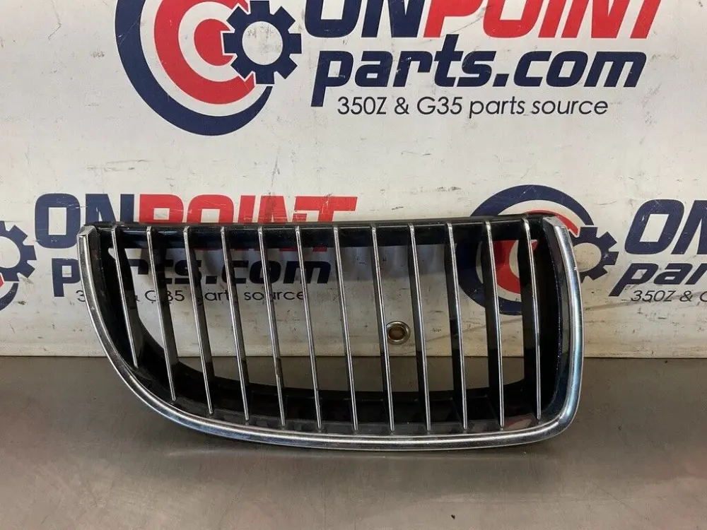 2006 BMW 330i E90 Passenger Right Front Bumper Upper Grille Insert OEM 12BF1EE | Bolt-On | No Drilling